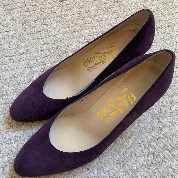 Salvatore Ferragamo Shoes - Classic pumps.